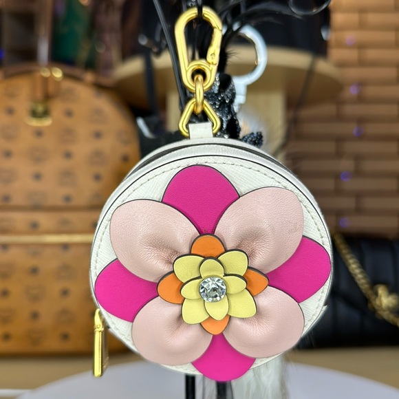 kate spade Handbags - KATE SPADE - In Bloom Flower Coin Purse - GK109
